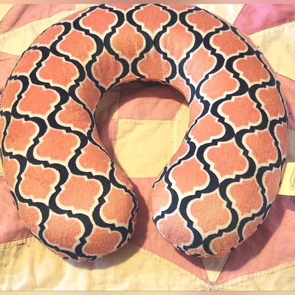 Travel Blanket & Pillow Combo - Picture 7 of 10